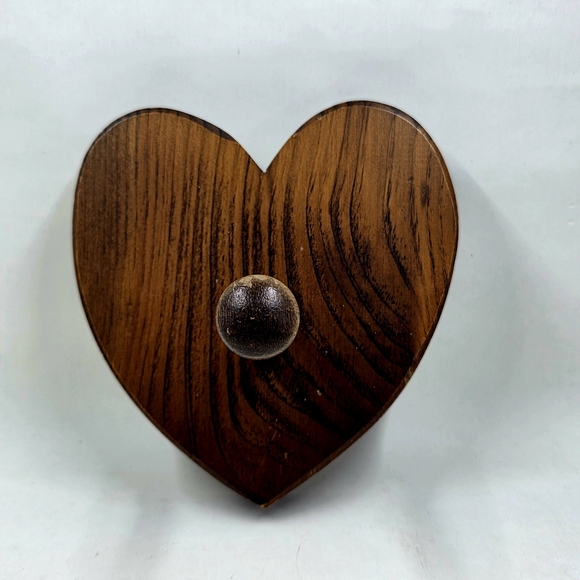 Weston Bowl Mill Wooden Heart Shaped Wall Coat Hook Vintage Countrycore Farm - Picture 1 of 6